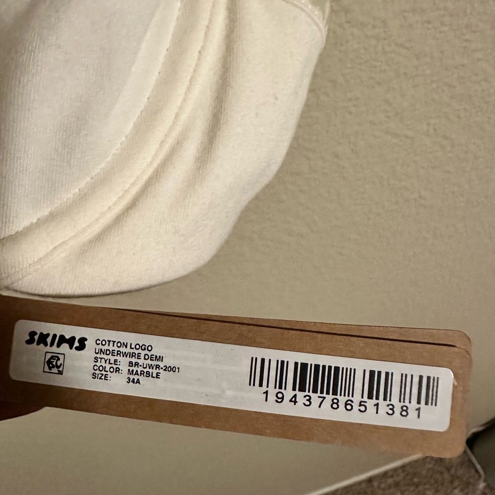 SKIMS Cotton Logo Underwire Demi - in Marble -Size 34A NWT - Picture 4 of 5